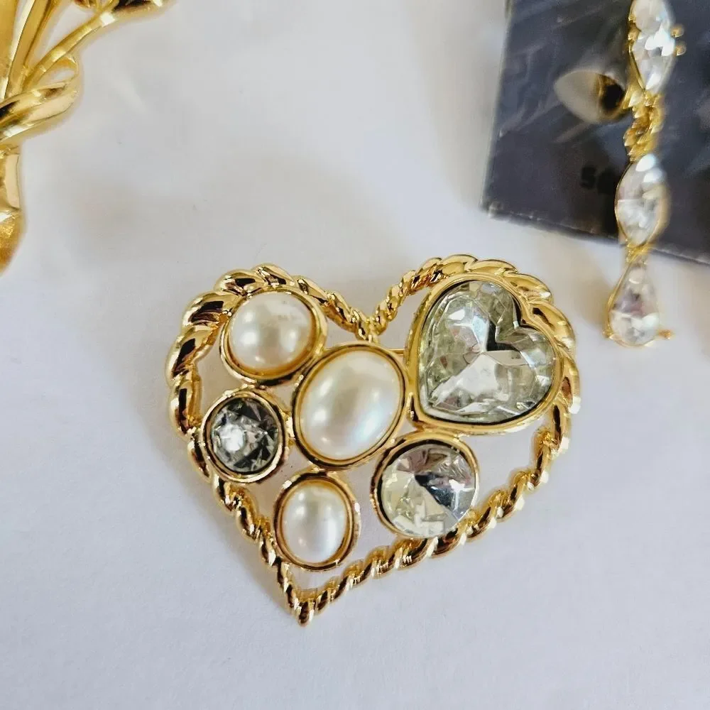Lot 3 Trifari Signed Rhinestone Lucite Cabochon Floral Heart Earrings Brooches